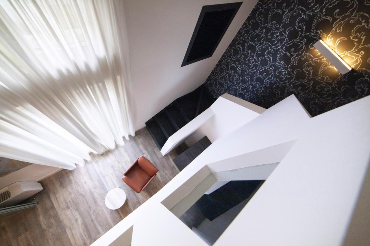 Hotel Al Campanile - Luxury Suites & Apartments Baveno Dış mekan fotoğraf