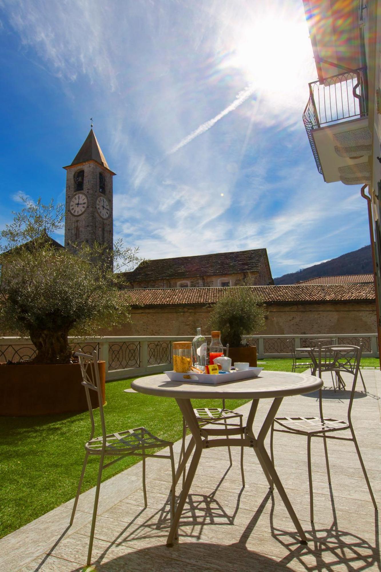 Hotel Al Campanile - Luxury Suites & Apartments Baveno Dış mekan fotoğraf
